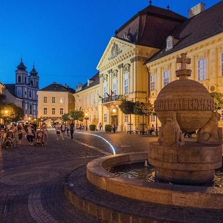 Patrik Apartman Секешфехервар Экстерьер фото